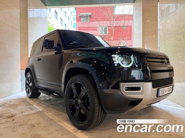 Land Rover Defender 2022 — Фото 1/17
