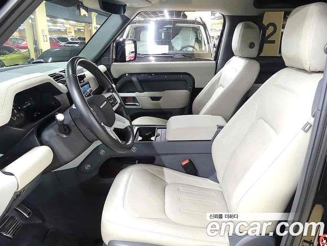 Land Rover Defender 2022 — Фото 4/17