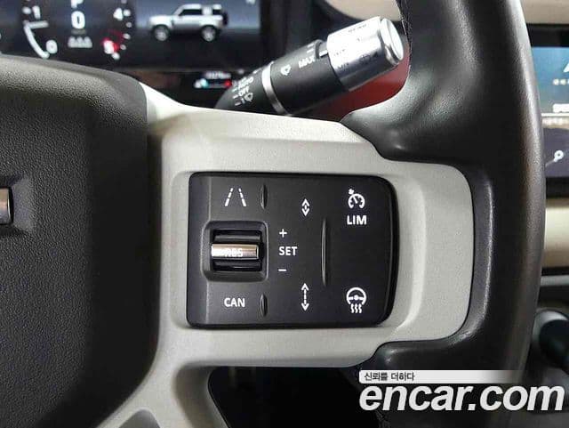 Land Rover Defender 2022 — Фото 11/17