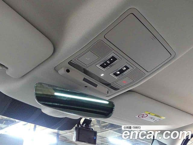 Land Rover Defender 2022 — Фото 14/17