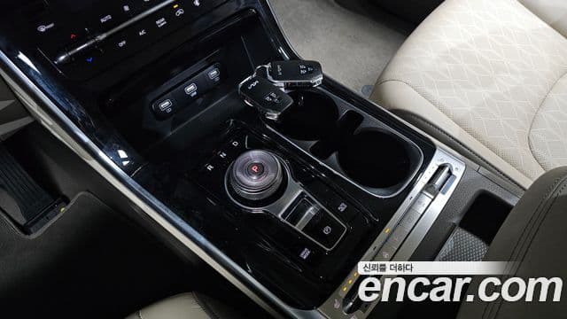 Kia Carnival 2022 — Фото 9/20
