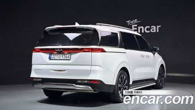 Kia Carnival 2022 — Фото 2/20