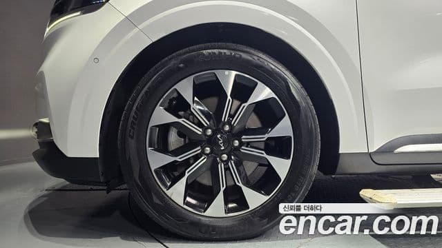 Kia Carnival 2022 — Фото 5/20