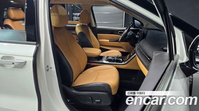 Kia Carnival 2022 — Фото 10/20