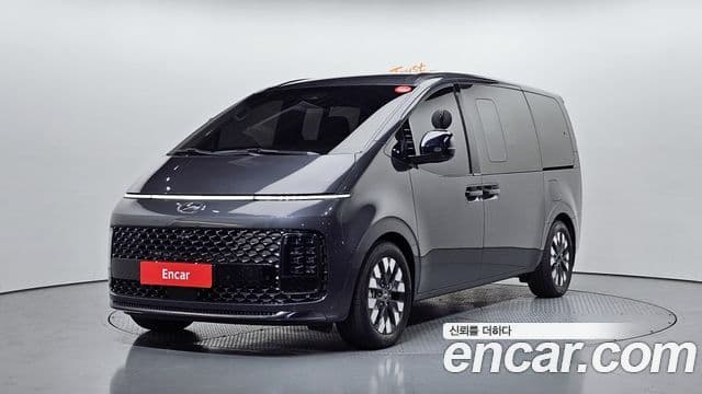 Hyundai Staria 2021 — Photo 1/20