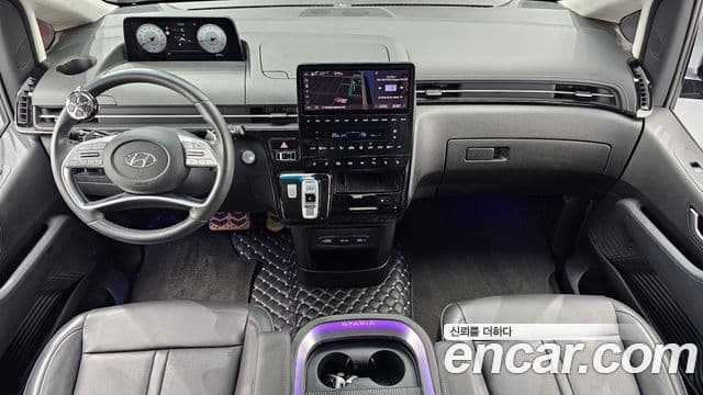 Hyundai Staria 2021 — ფოტო 7/20