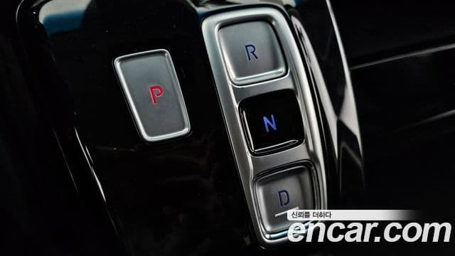 Hyundai Staria 2021 — ფოტო 9/20