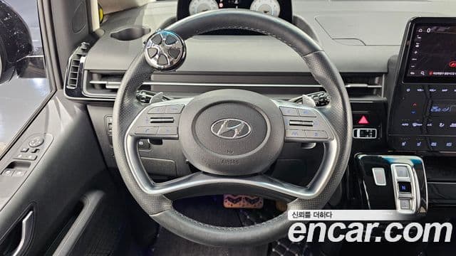 Hyundai Staria 2021 — ფოტო 13/20