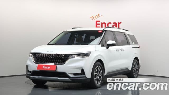 Kia Carnival 2022 — Фото 1/20