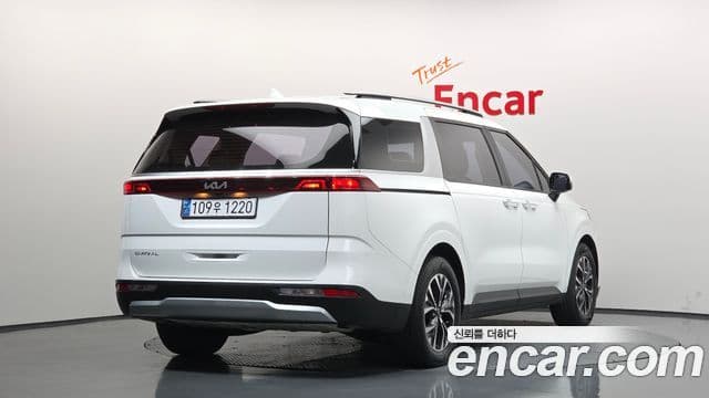 Kia Carnival 2022 — Фото 2/20
