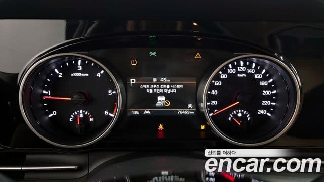 Kia Carnival 2022 — Фото 8/20