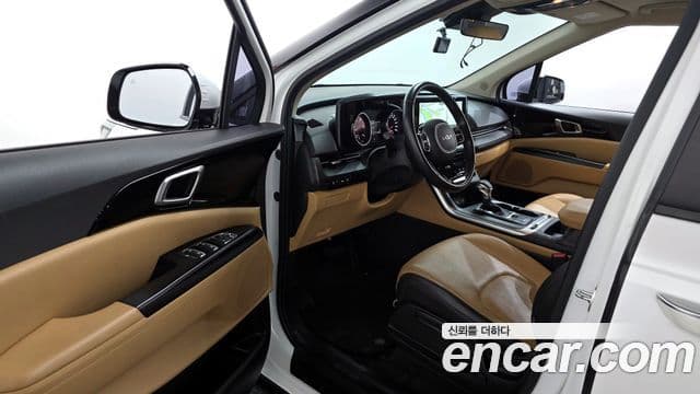 Kia Carnival 2022 — Фото 10/20