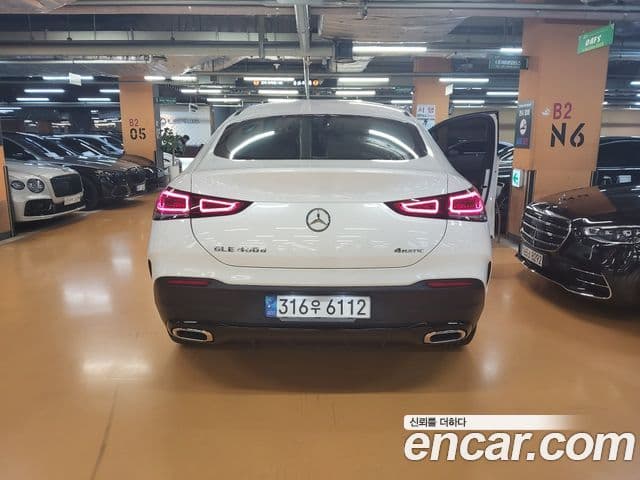 Mercedes-Benz GLE-Class 2022 — Фото 2/12