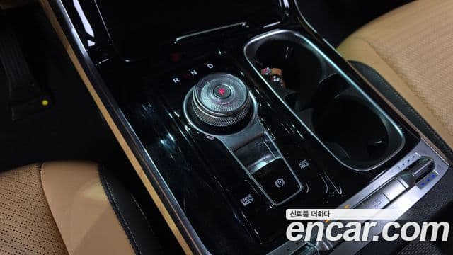 Kia Carnival 2022 — ფოტო 9/20