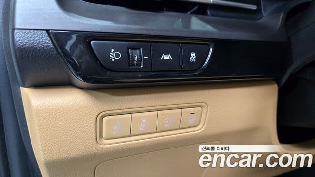 Kia Carnival 2022 — ფოტო 14/20