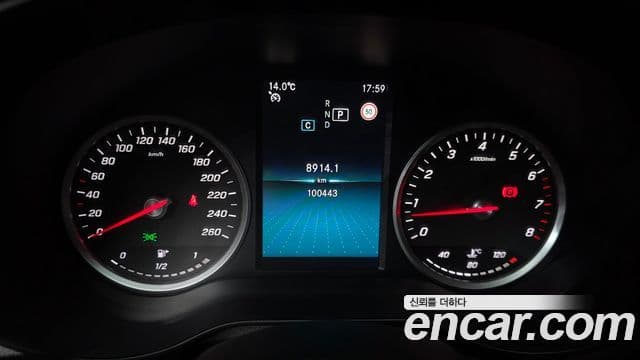 Mercedes-Benz C-Class 2019 — Фото 8/20