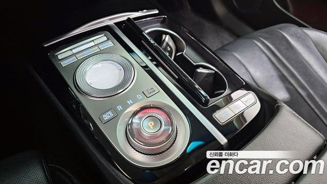 Genesis Electrified G80 2022 — Şəkil 9/20