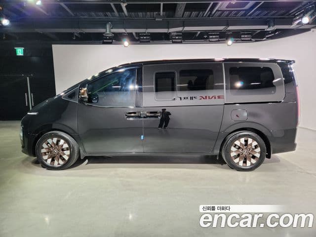 Hyundai Staria 2022 — Photo 10/20
