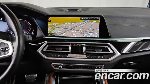 BMW X6 2022 — ფოტო 15/20