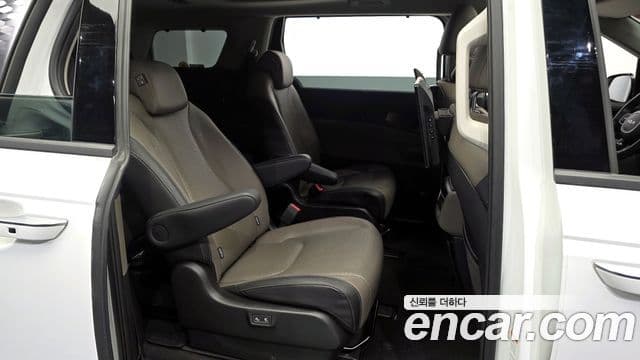 Kia Carnival 2024 — ფოტო 12/20