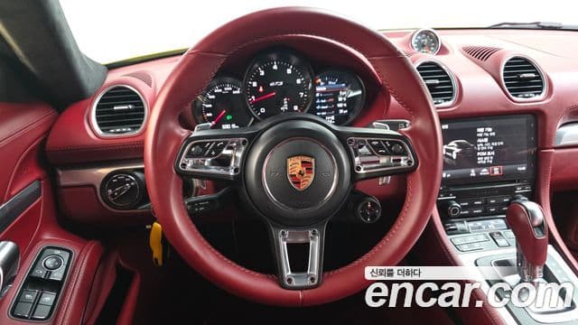 Porsche 718 Cayman 2018 — ფოტო 15/20