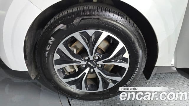 Kia Carnival 2023 — фото 5 из 20