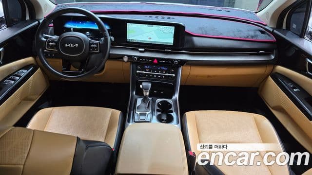 Kia Carnival 2023 — ფოტო 7/20