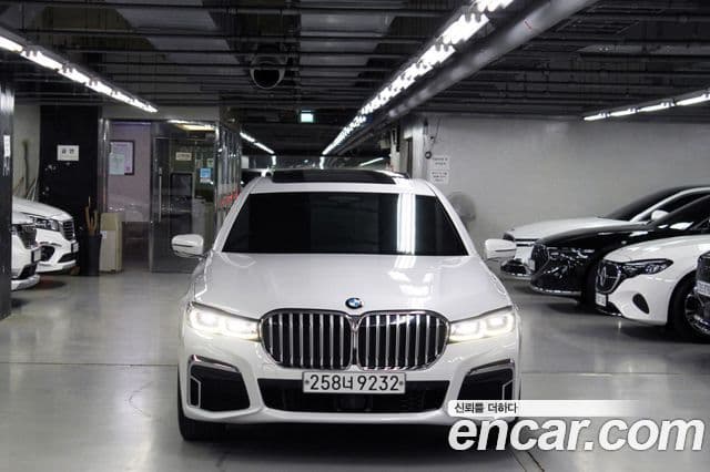 BMW 7 Series 2020 — Photo 17/20
