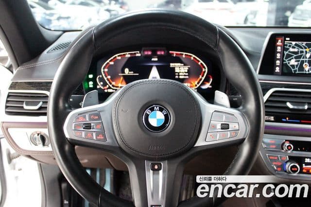 BMW 7 Series 2020 — Photo 9/20