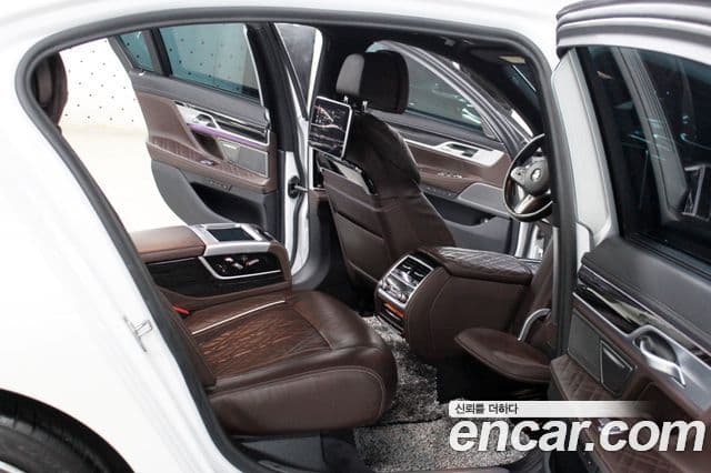 BMW 7 Series 2020 — Photo 7/20