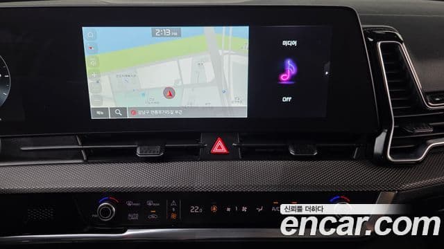 Kia Sportage 2022 — ფოტო 14/20