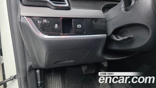 Kia Sportage 2022 — ფოტო 18/20