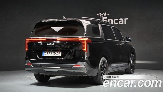 Kia Carnival 2025 — Фото 2/20