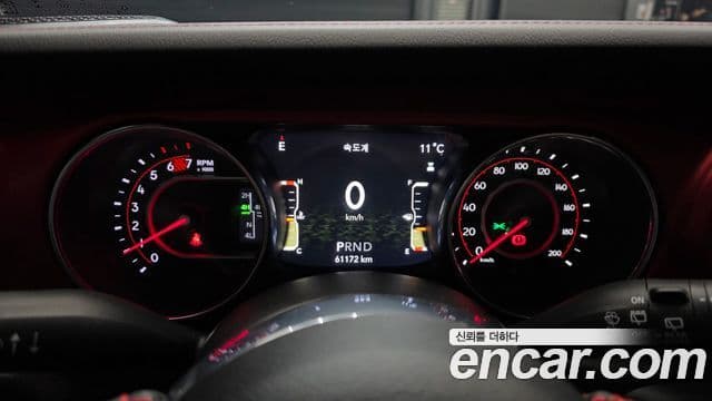 Jeep Wrangler 2022 — Şəkil 8/20
