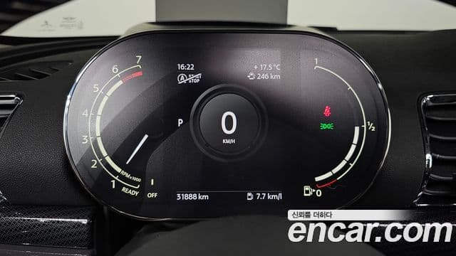 Mini Cooper S Clubman 2021 — ფოტო 8/20