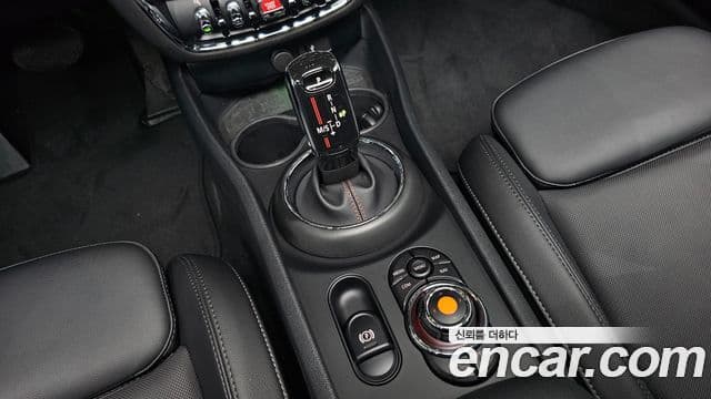 Mini Cooper S Clubman 2021 — ფოტო 9/20