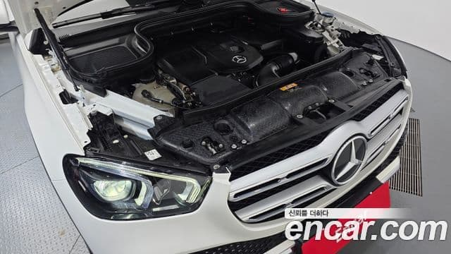 Mercedes-Benz GLE-Class 2019 — ფოტო 6/20