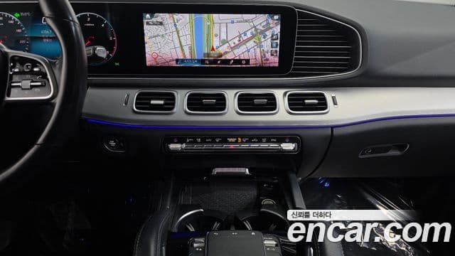 Mercedes-Benz GLE-Class 2019 — ფოტო 15/20