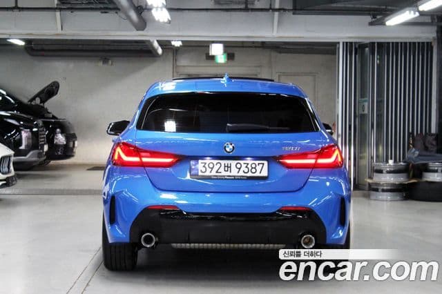 BMW 1 Series 2023 — фото 4 из 20