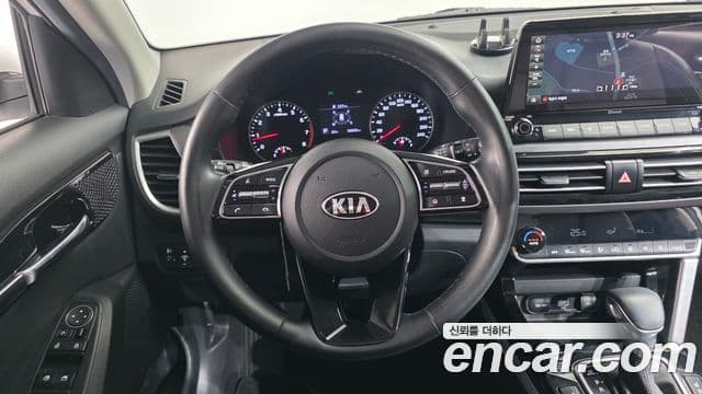Kia Seltos 2019 — ფოტო 14/20
