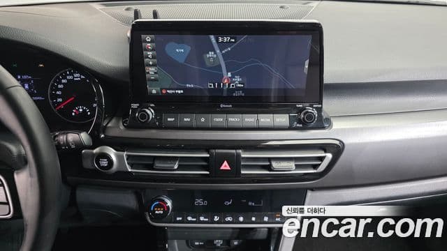 Kia Seltos 2019 — ფოტო 15/20