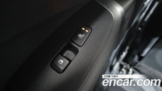 Kia Seltos 2019 — ფოტო 18/20