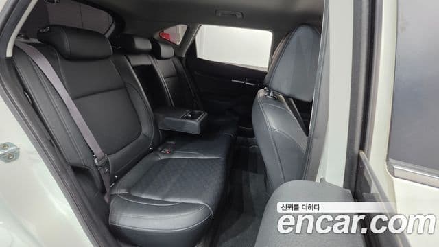 Kia Seltos 2019 — ფოტო 19/20