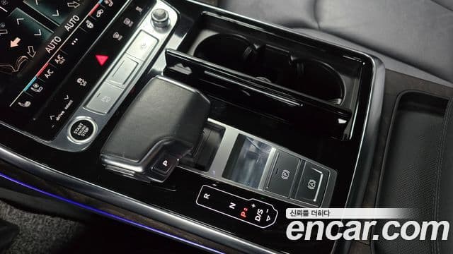 Audi Q7 2021 — Şəkil 9/20