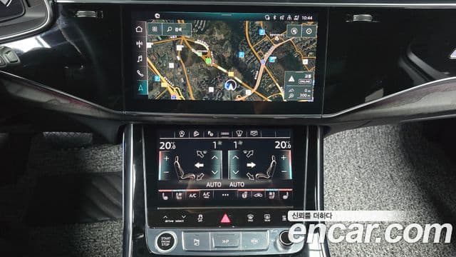 Audi Q7 2021 — Şəkil 13/20