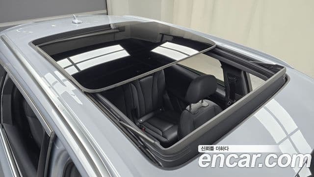 Audi Q7 2021 — Şəkil 17/20