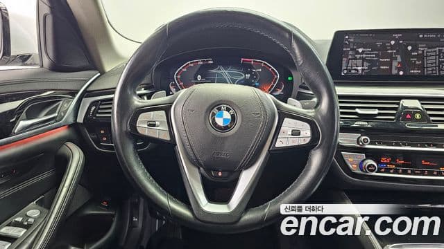 BMW 5 Series 2020 — Şəkil 13/20