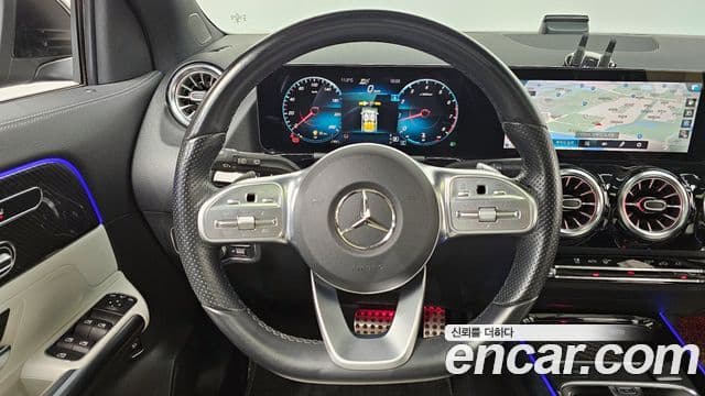 Mercedes-Benz GLA-Class 2021 — Şəkil 13/20