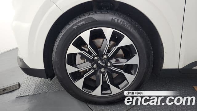 Kia Carnival 2022 — фото 5 из 20