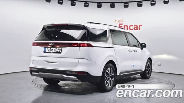 Kia Carnival 2023 — Şəkil 2/20